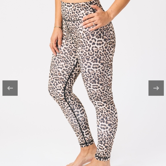 Leopard Brilliant Scrunchy What Hi-RIse 7/8 24" - Picture 2 of 2